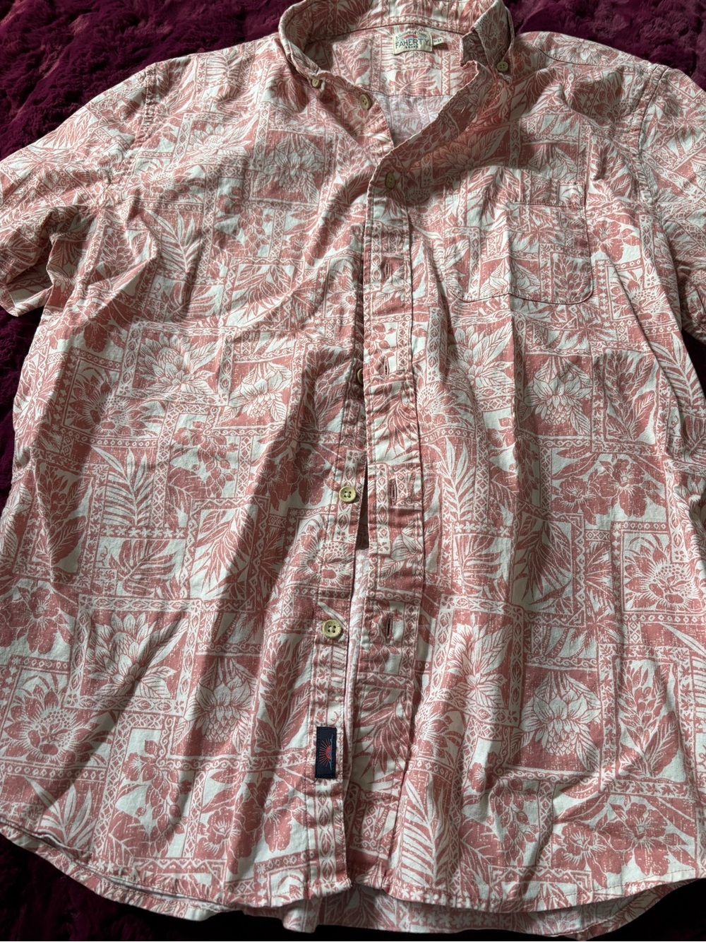 Faherty Button-Down Floral Print  Camp Shirt in Coral and white size medium